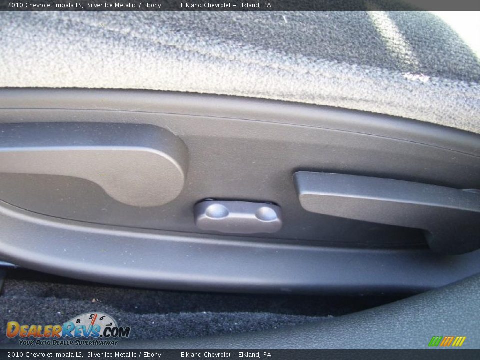 2010 Chevrolet Impala LS Silver Ice Metallic / Ebony Photo #28