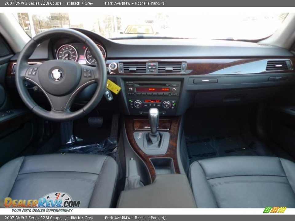 2007 BMW 3 Series 328i Coupe Jet Black / Grey Photo #31