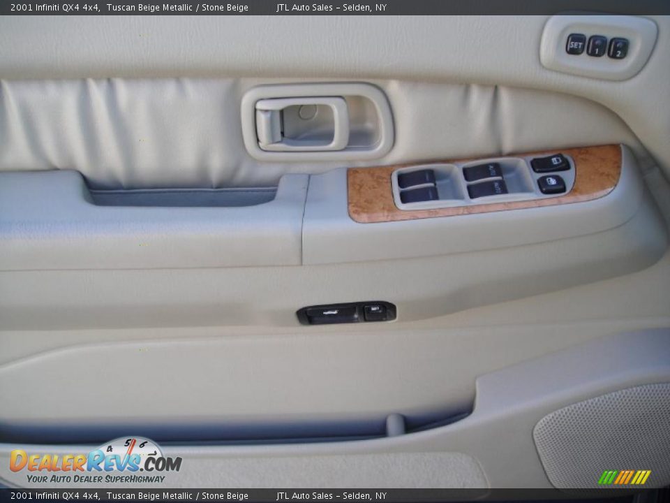 2001 Infiniti QX4 4x4 Tuscan Beige Metallic / Stone Beige Photo #10