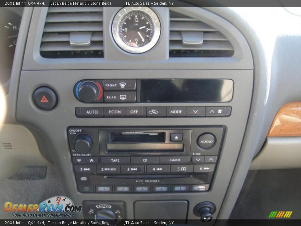 2001 Infiniti QX4 4x4 Tuscan Beige Metallic / Stone Beige Photo #15
