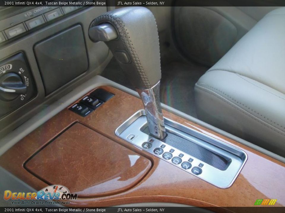 2001 Infiniti QX4 4x4 Tuscan Beige Metallic / Stone Beige Photo #16
