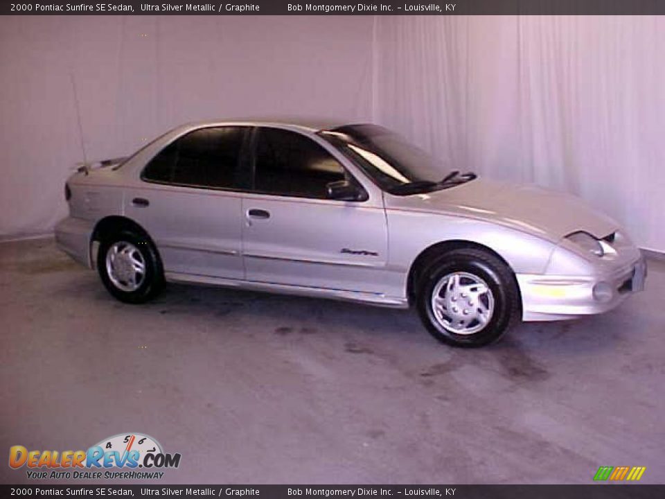 2000 Pontiac Sunfire SE Sedan Ultra Silver Metallic / Graphite Photo #1