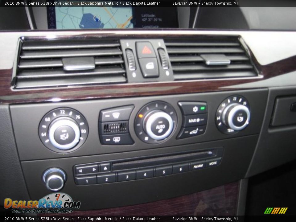 2010 BMW 5 Series 528i xDrive Sedan Black Sapphire Metallic / Black Dakota Leather Photo #13