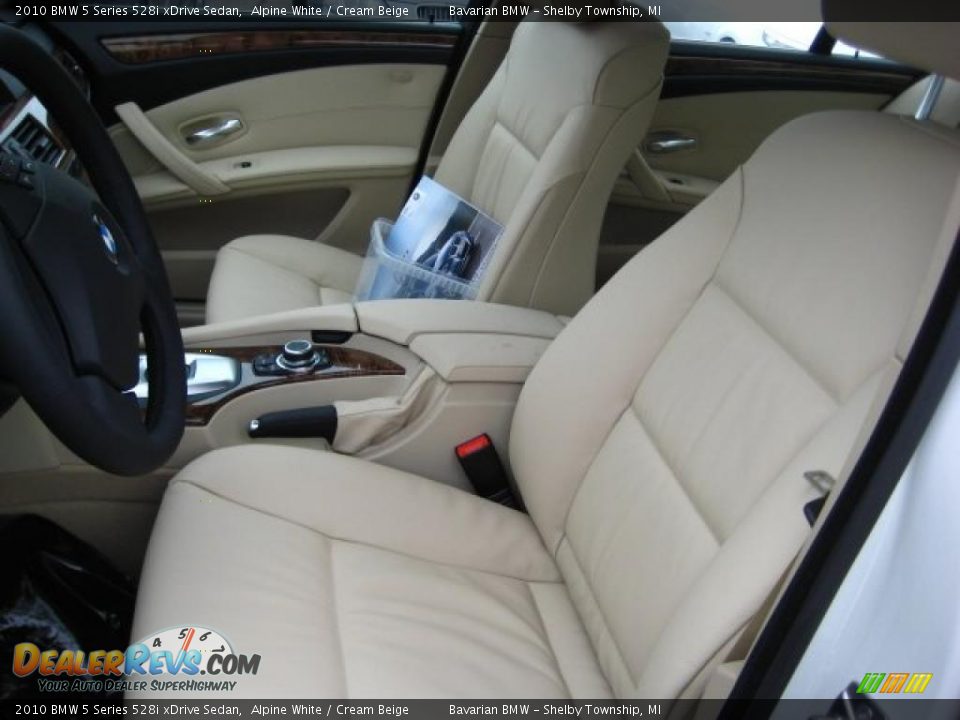2010 BMW 5 Series 528i xDrive Sedan Alpine White / Cream Beige Photo #10