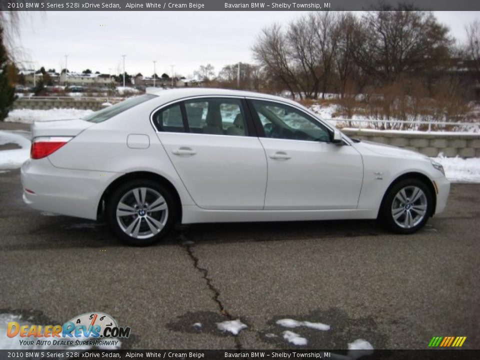 2010 BMW 5 Series 528i xDrive Sedan Alpine White / Cream Beige Photo #6