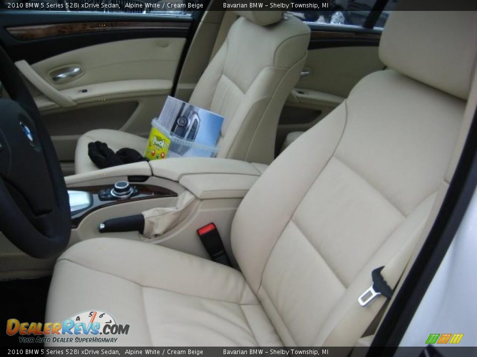 2010 BMW 5 Series 528i xDrive Sedan Alpine White / Cream Beige Photo #10
