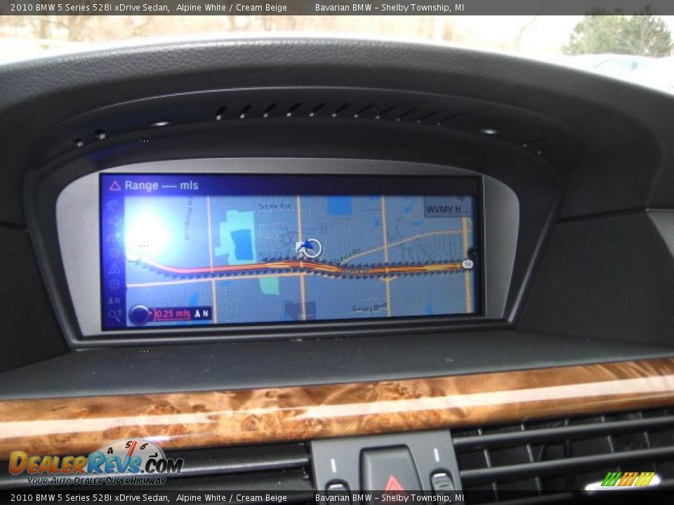 2010 BMW 5 Series 528i xDrive Sedan Alpine White / Cream Beige Photo #14