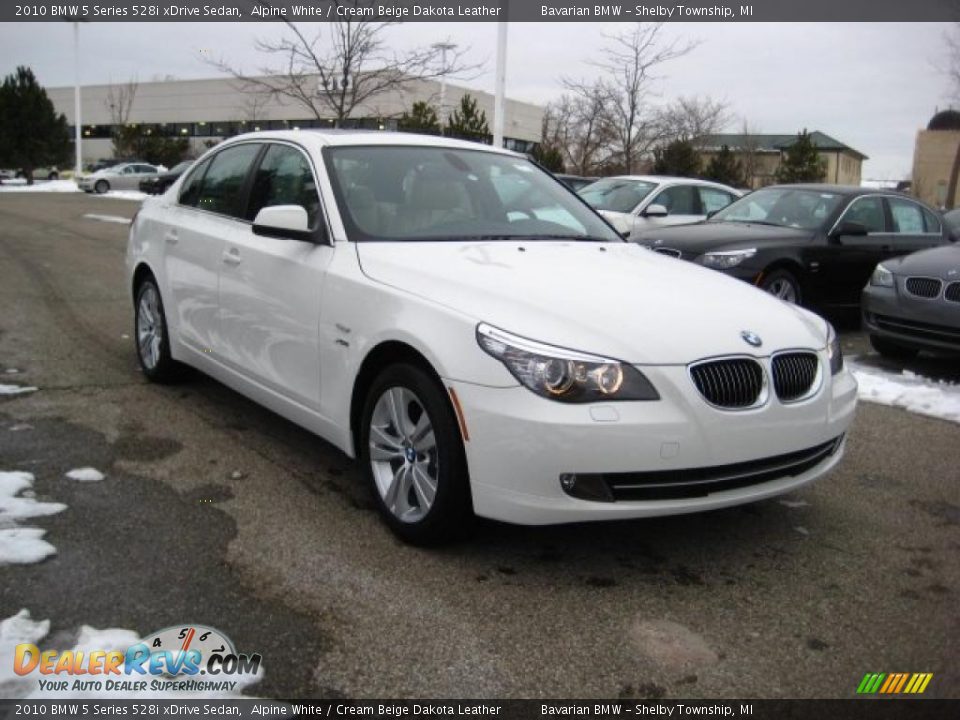 2010 BMW 5 Series 528i xDrive Sedan Alpine White / Cream Beige Dakota Leather Photo #7