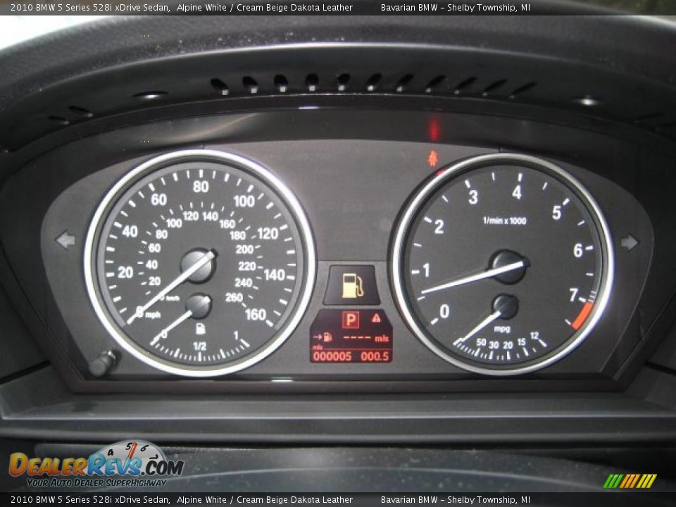 2010 BMW 5 Series 528i xDrive Sedan Alpine White / Cream Beige Dakota Leather Photo #17