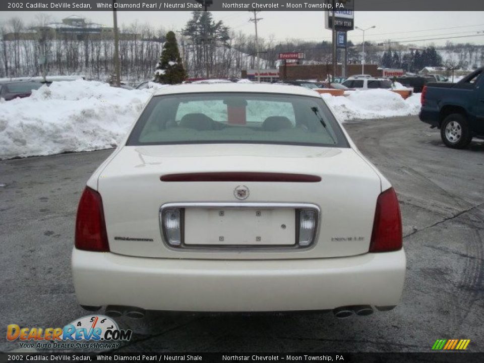 2002 Cadillac DeVille Sedan White Diamond Pearl / Neutral Shale Photo #4