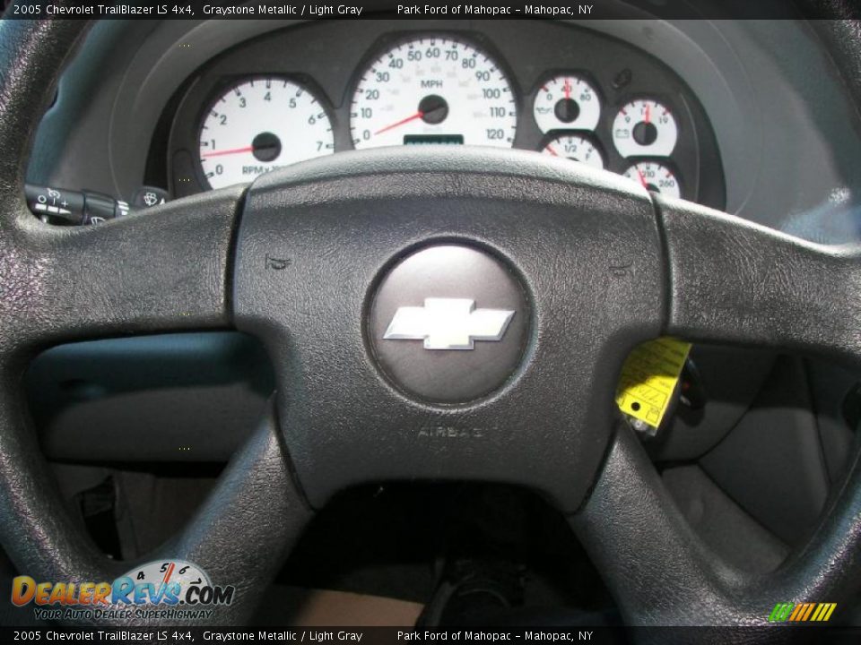 2005 Chevrolet TrailBlazer LS 4x4 Graystone Metallic / Light Gray Photo #8