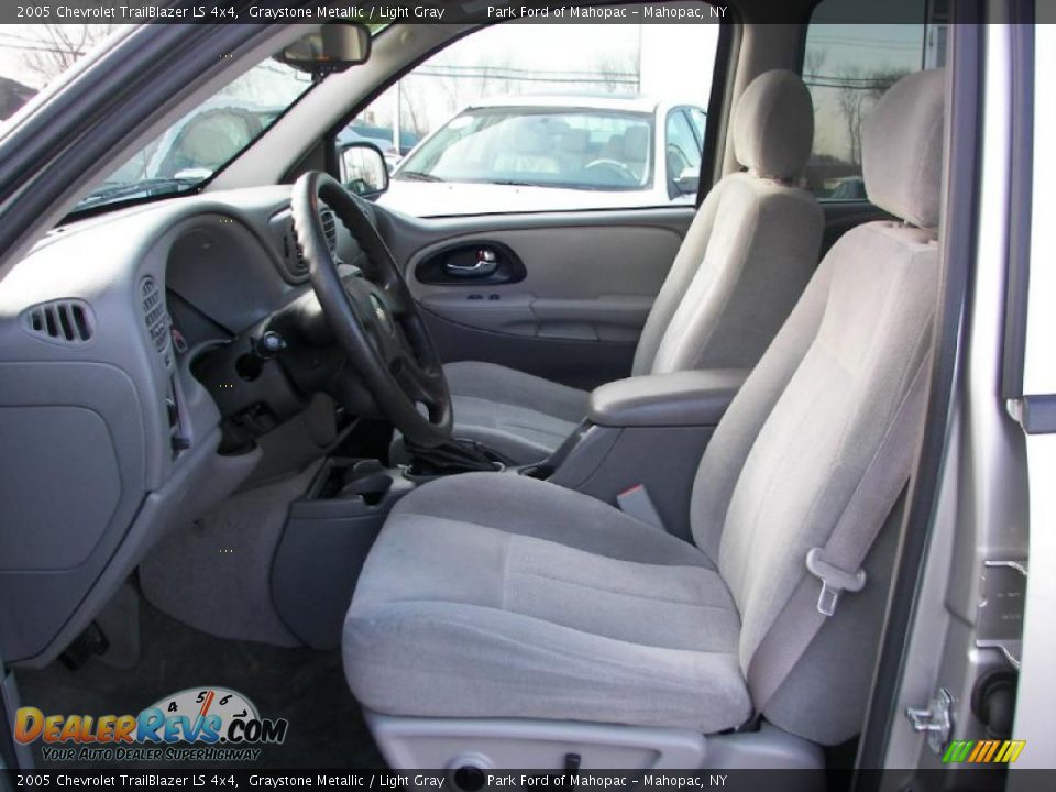 2005 Chevrolet TrailBlazer LS 4x4 Graystone Metallic / Light Gray Photo #13