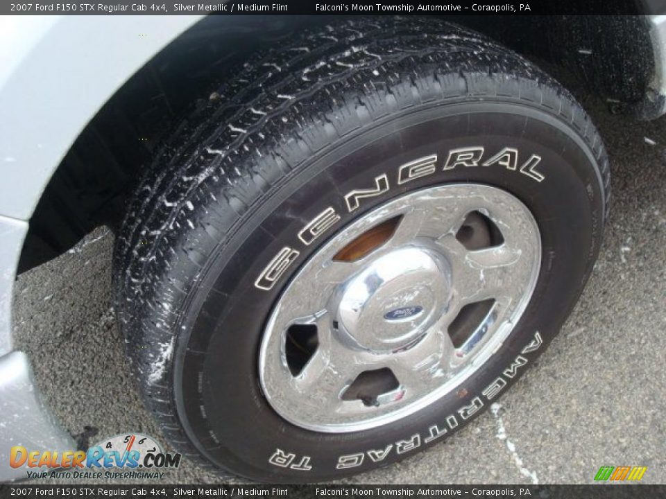 2007 Ford F150 STX Regular Cab 4x4 Silver Metallic / Medium Flint Photo #7