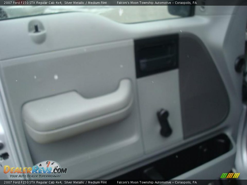 2007 Ford F150 STX Regular Cab 4x4 Silver Metallic / Medium Flint Photo #10