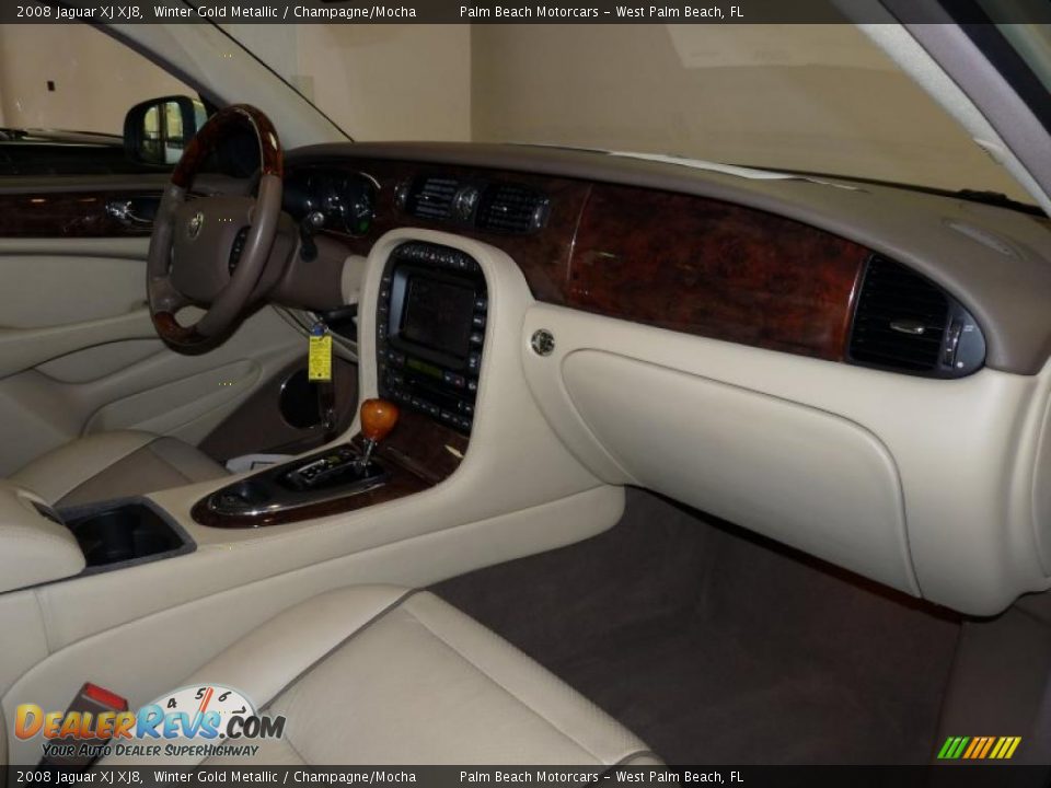 2008 Jaguar XJ XJ8 Winter Gold Metallic / Champagne/Mocha Photo #18