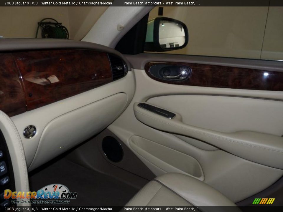 2008 Jaguar XJ XJ8 Winter Gold Metallic / Champagne/Mocha Photo #24