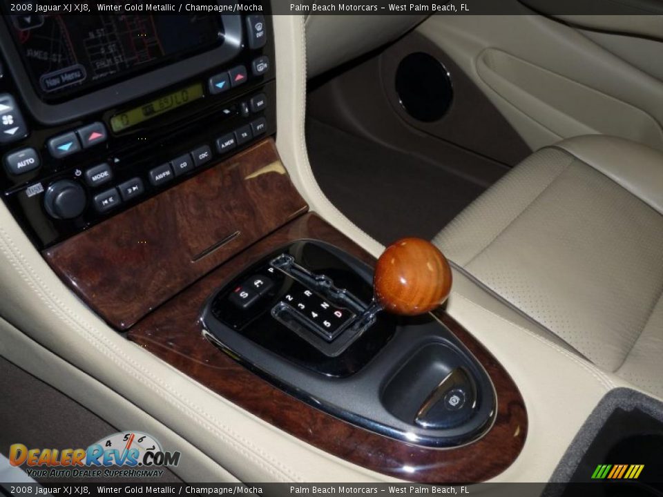 2008 Jaguar XJ XJ8 Winter Gold Metallic / Champagne/Mocha Photo #26