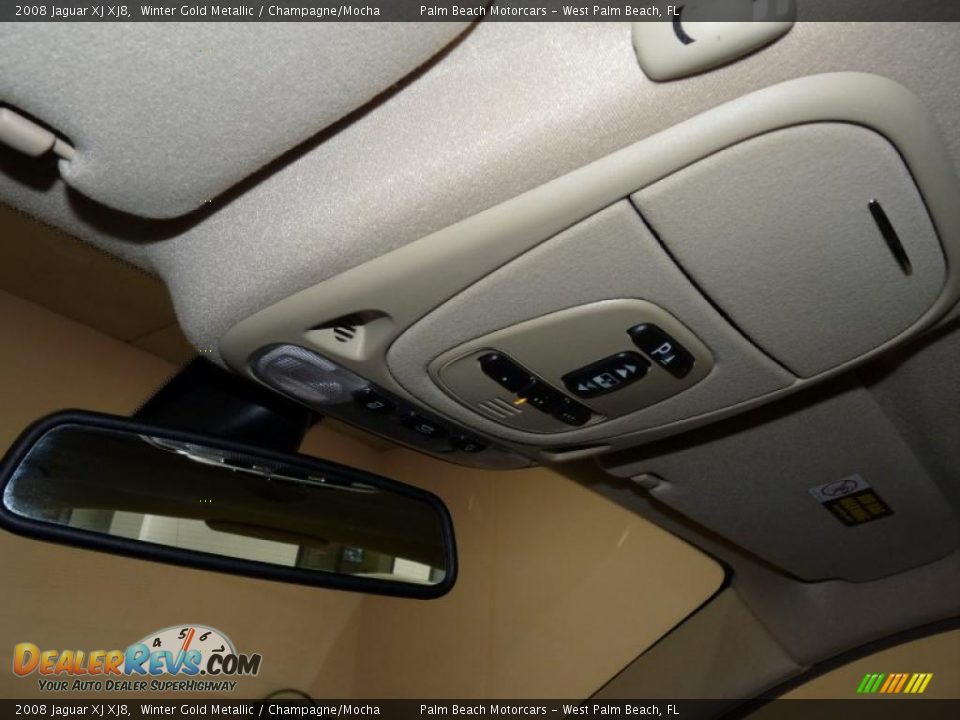 2008 Jaguar XJ XJ8 Winter Gold Metallic / Champagne/Mocha Photo #28