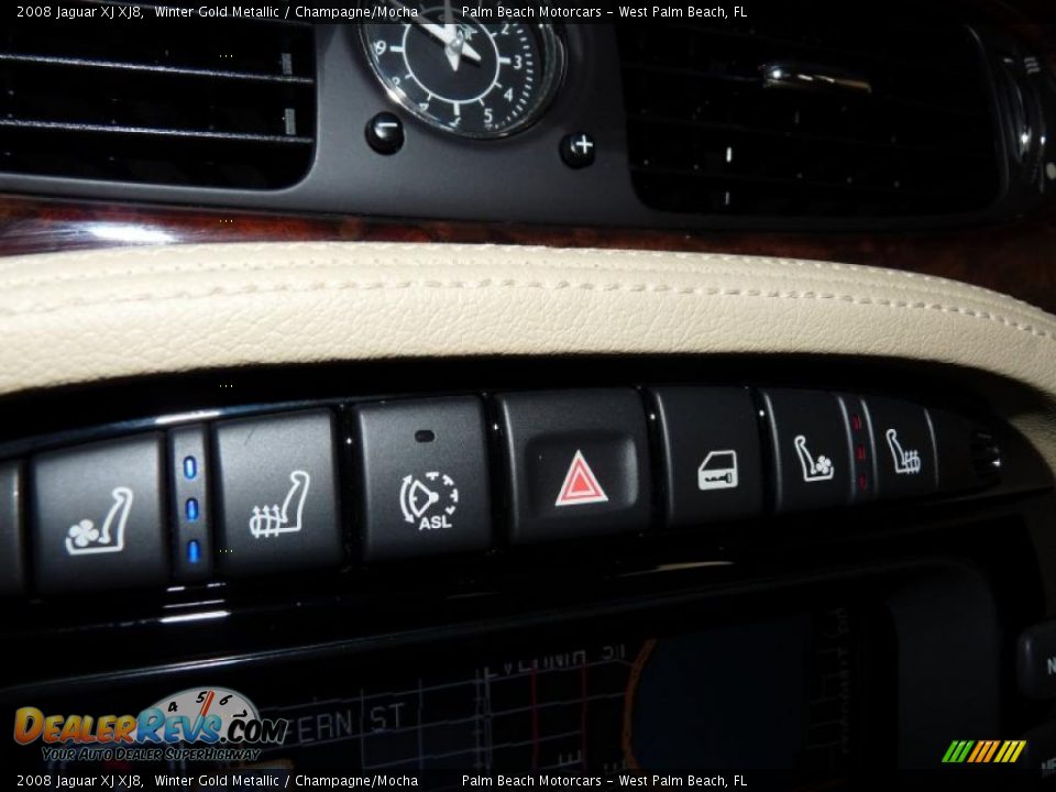 2008 Jaguar XJ XJ8 Winter Gold Metallic / Champagne/Mocha Photo #29