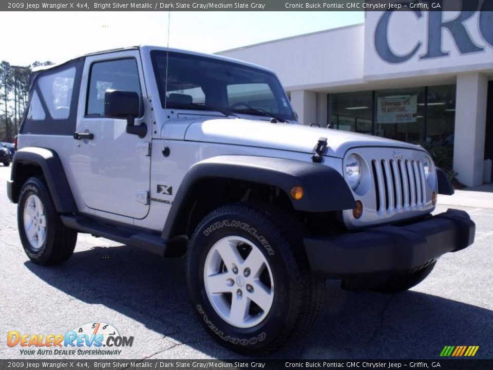 2009 Jeep Wrangler X 4x4 Bright Silver Metallic / Dark Slate Gray/Medium Slate Gray Photo #2