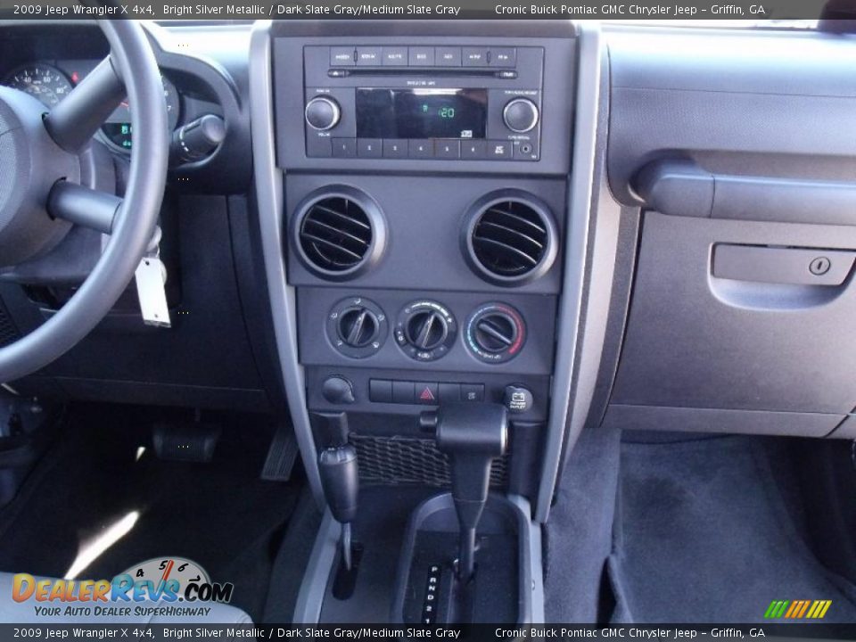 2009 Jeep Wrangler X 4x4 Bright Silver Metallic / Dark Slate Gray/Medium Slate Gray Photo #17