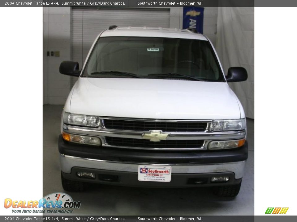 2004 Chevrolet Tahoe LS 4x4 Summit White / Gray/Dark Charcoal Photo #2