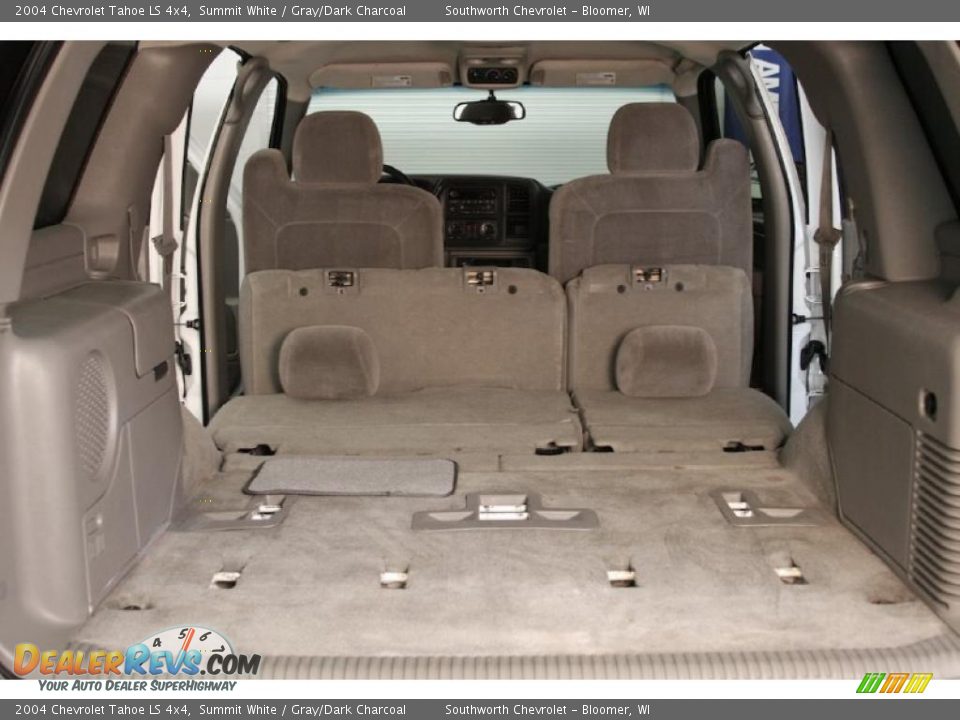 2004 Chevrolet Tahoe LS 4x4 Summit White / Gray/Dark Charcoal Photo #8