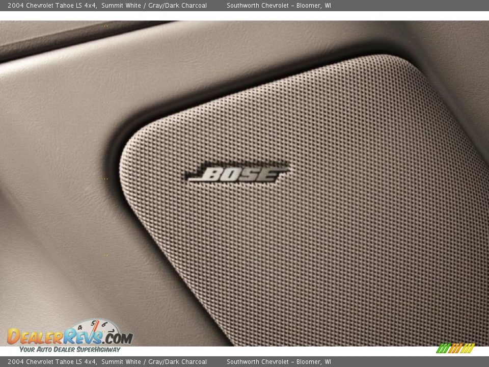 2004 Chevrolet Tahoe LS 4x4 Summit White / Gray/Dark Charcoal Photo #10