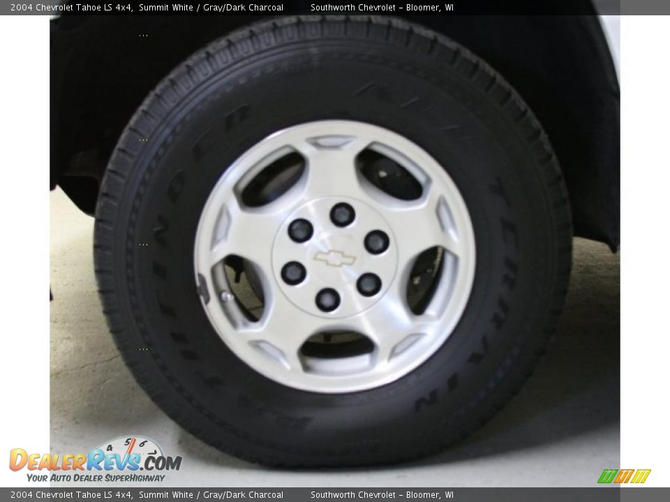 2004 Chevrolet Tahoe LS 4x4 Summit White / Gray/Dark Charcoal Photo #12