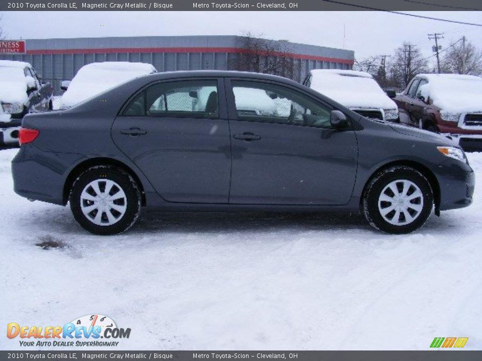 2010 Toyota Corolla LE Magnetic Gray Metallic / Bisque Photo #2