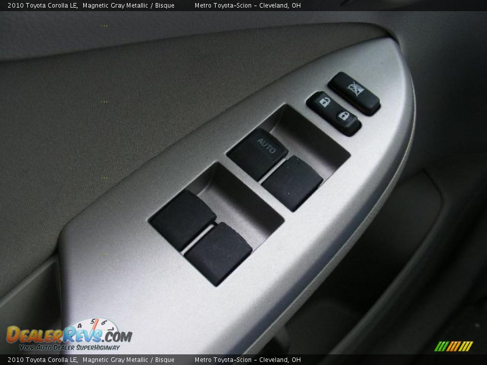 2010 Toyota Corolla LE Magnetic Gray Metallic / Bisque Photo #21