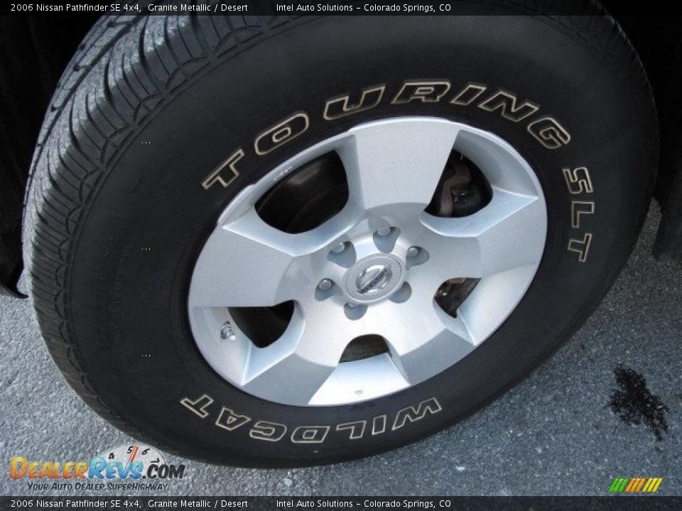 2006 Nissan Pathfinder SE 4x4 Granite Metallic / Desert Photo #10