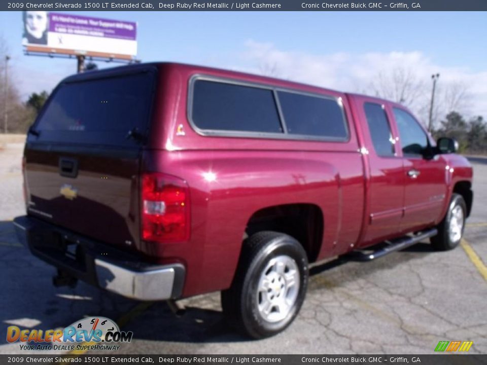 2009 Chevrolet Silverado 1500 LT Extended Cab Deep Ruby Red Metallic / Light Cashmere Photo #5