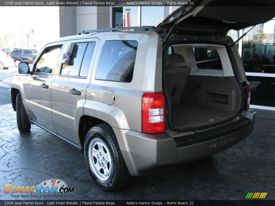 2008 Jeep Patriot Sport Light Khaki Metallic / Pastel Pebble Beige Photo #9