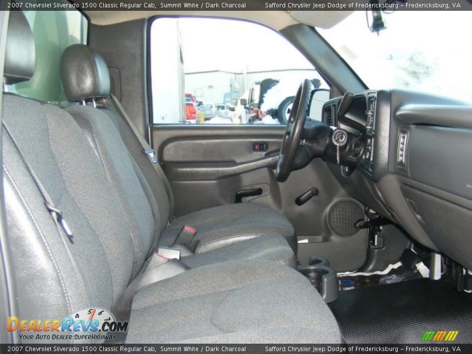 2007 Chevrolet Silverado 1500 Classic Regular Cab Summit White / Dark Charcoal Photo #17