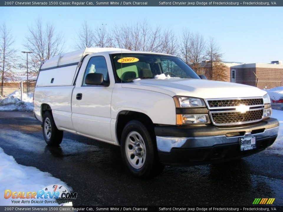 2007 Chevrolet Silverado 1500 Classic Regular Cab Summit White / Dark Charcoal Photo #3