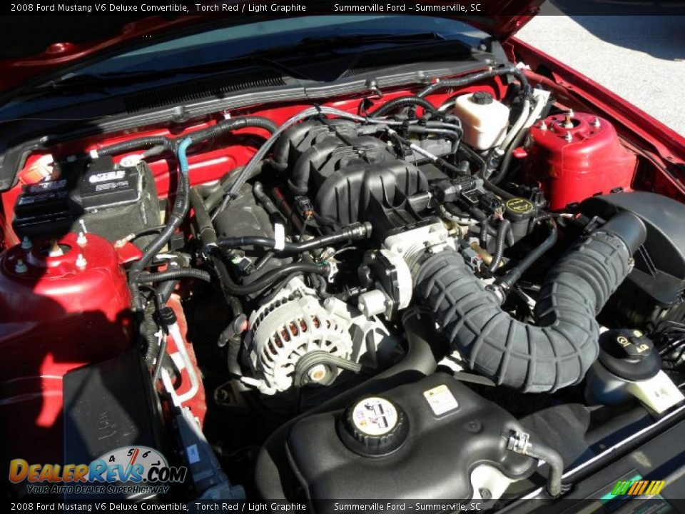 2008 Ford Mustang V6 Deluxe Convertible Torch Red / Light Graphite Photo #16