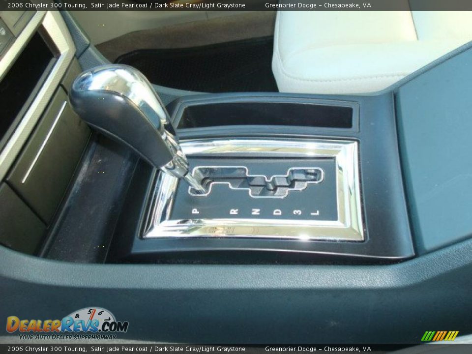 2006 Chrysler 300 Touring Satin Jade Pearlcoat / Dark Slate Gray/Light Graystone Photo #17