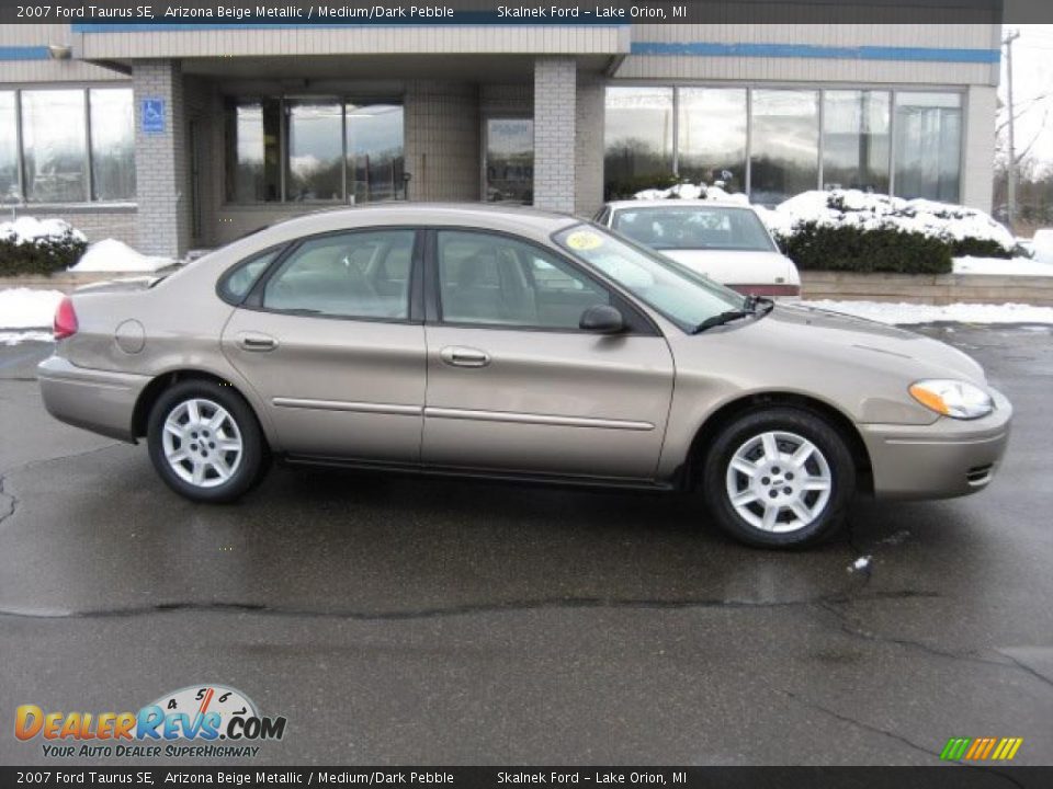 2007 Ford Taurus SE Arizona Beige Metallic / Medium/Dark Pebble Photo #1