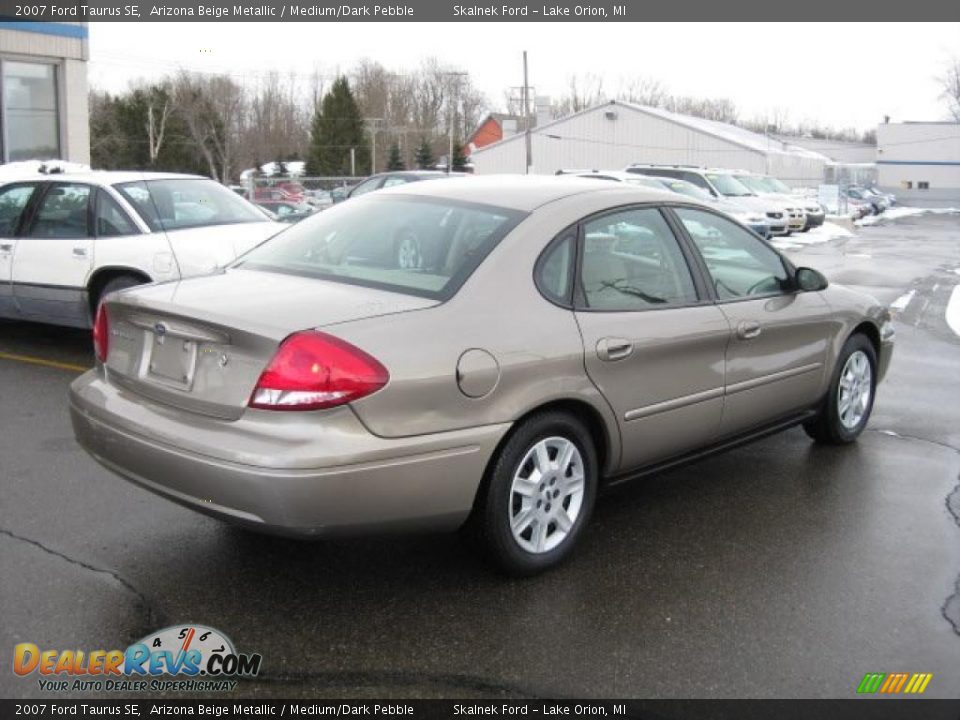 2007 Ford Taurus SE Arizona Beige Metallic / Medium/Dark Pebble Photo #3