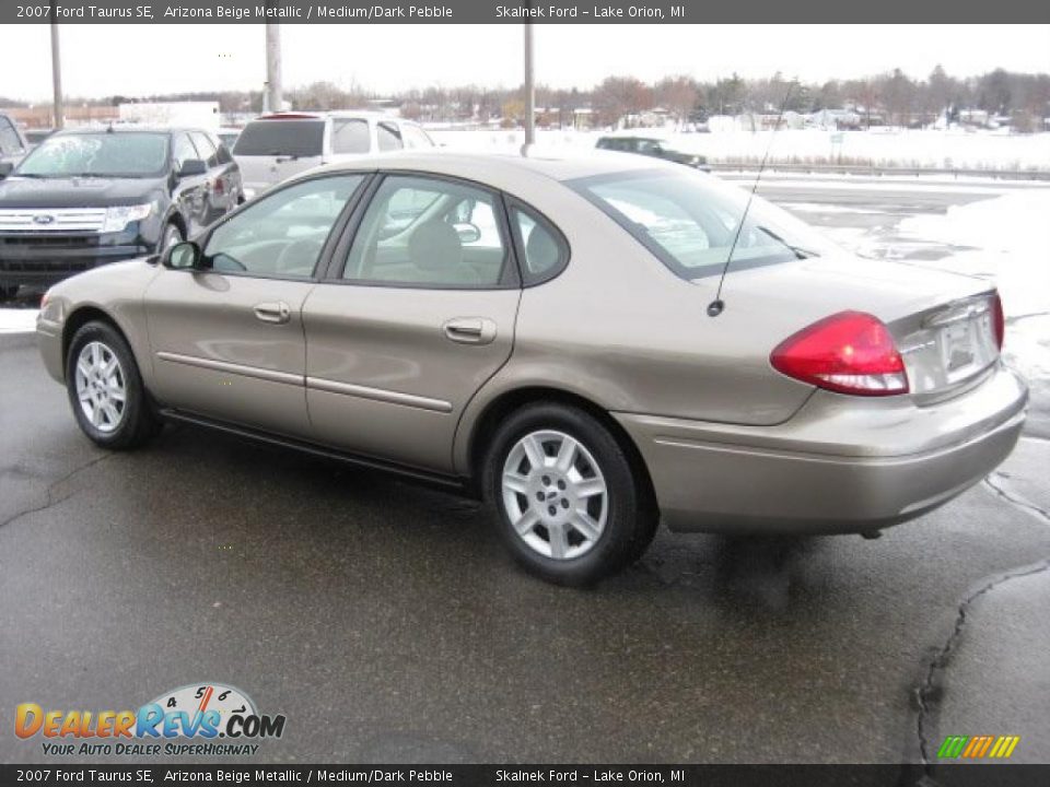 2007 Ford Taurus SE Arizona Beige Metallic / Medium/Dark Pebble Photo #6