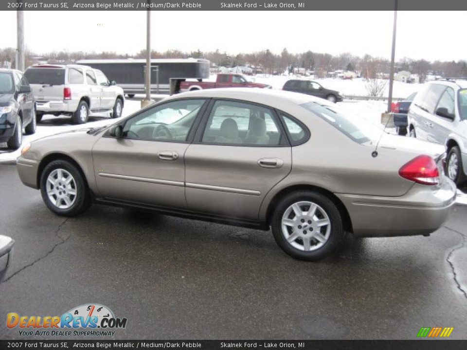 2007 Ford Taurus SE Arizona Beige Metallic / Medium/Dark Pebble Photo #7