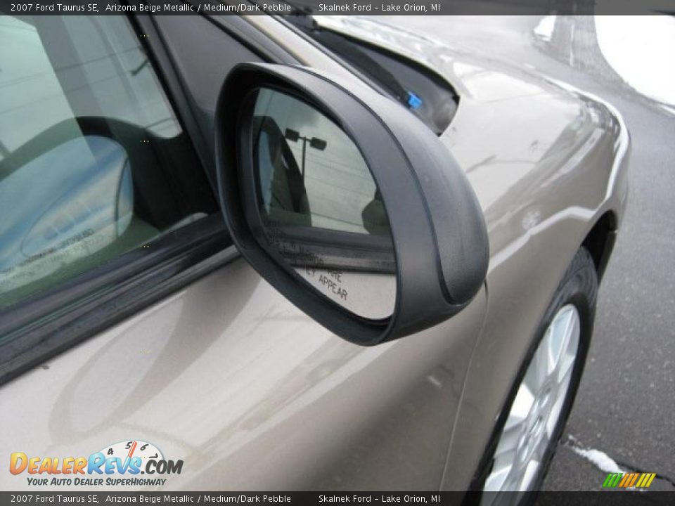 2007 Ford Taurus SE Arizona Beige Metallic / Medium/Dark Pebble Photo #15