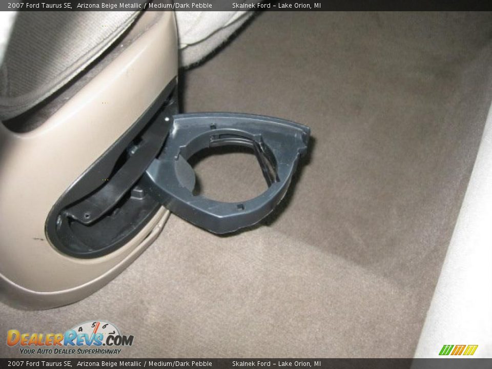 2007 Ford Taurus SE Arizona Beige Metallic / Medium/Dark Pebble Photo #20