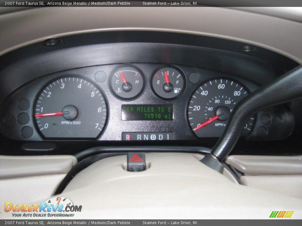 2007 Ford Taurus SE Arizona Beige Metallic / Medium/Dark Pebble Photo #24