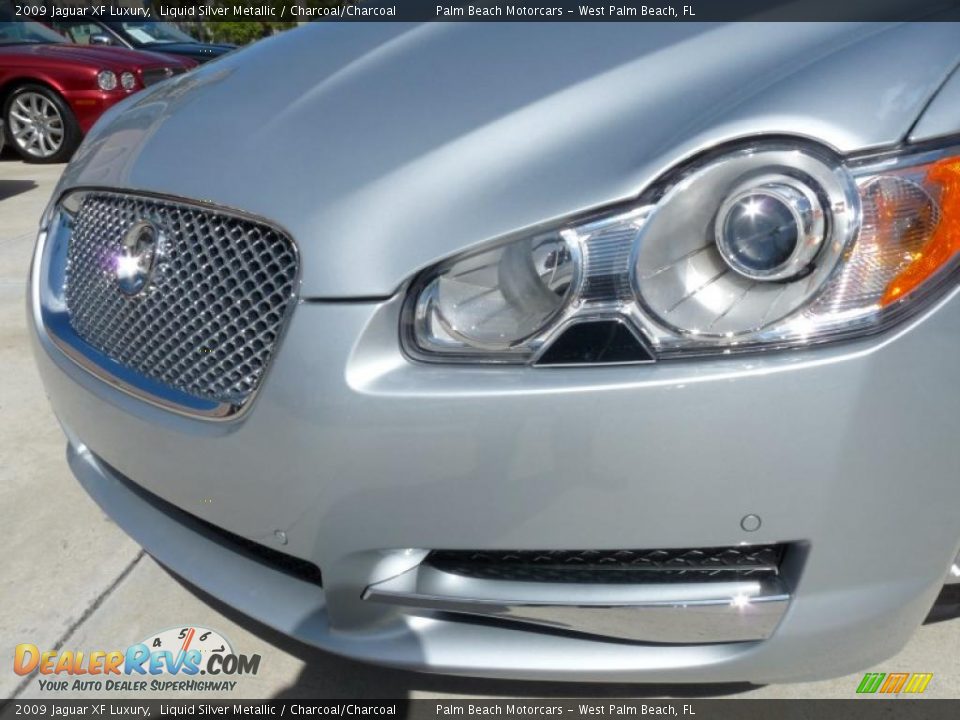 2009 Jaguar XF Luxury Liquid Silver Metallic / Charcoal/Charcoal Photo #8