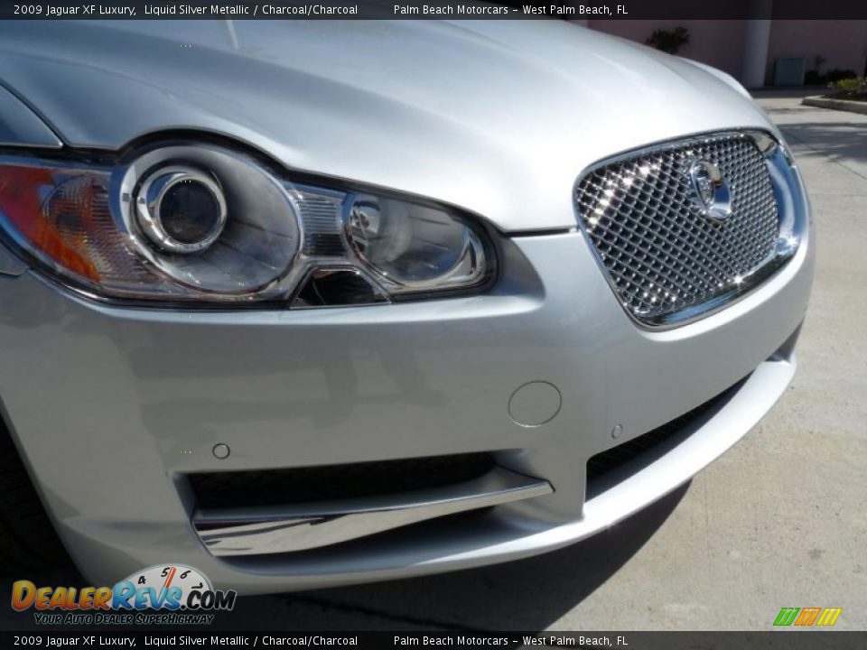 2009 Jaguar XF Luxury Liquid Silver Metallic / Charcoal/Charcoal Photo #9