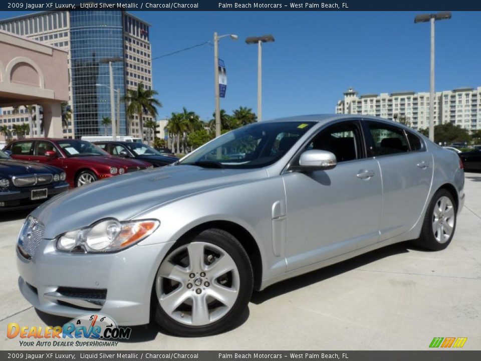 2009 Jaguar XF Luxury Liquid Silver Metallic / Charcoal/Charcoal Photo #10