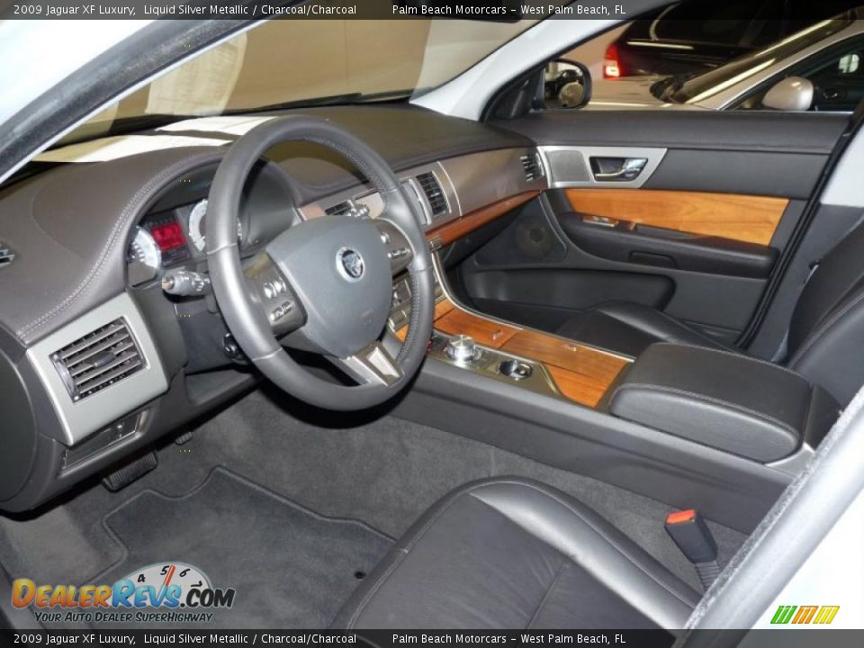 2009 Jaguar XF Luxury Liquid Silver Metallic / Charcoal/Charcoal Photo #13