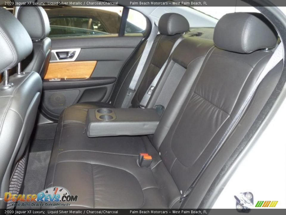 2009 Jaguar XF Luxury Liquid Silver Metallic / Charcoal/Charcoal Photo #19